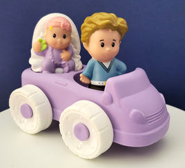 Fisher Price Little People Dad & Baby Girl in Purple Car