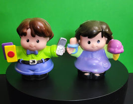 Fisher Price Little People Mom and Dad Set of 2